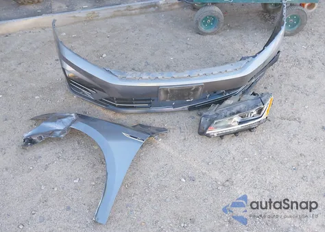 2017 Volkswagen Passat 1.8T R-Line из США, поврежденный, VIN 1VWDT7A33HC017652